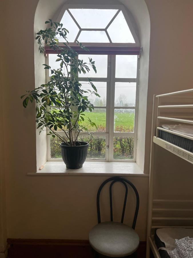 Llanfyllin Workhouse - Y Dolydd Hostel Ngoại thất bức ảnh