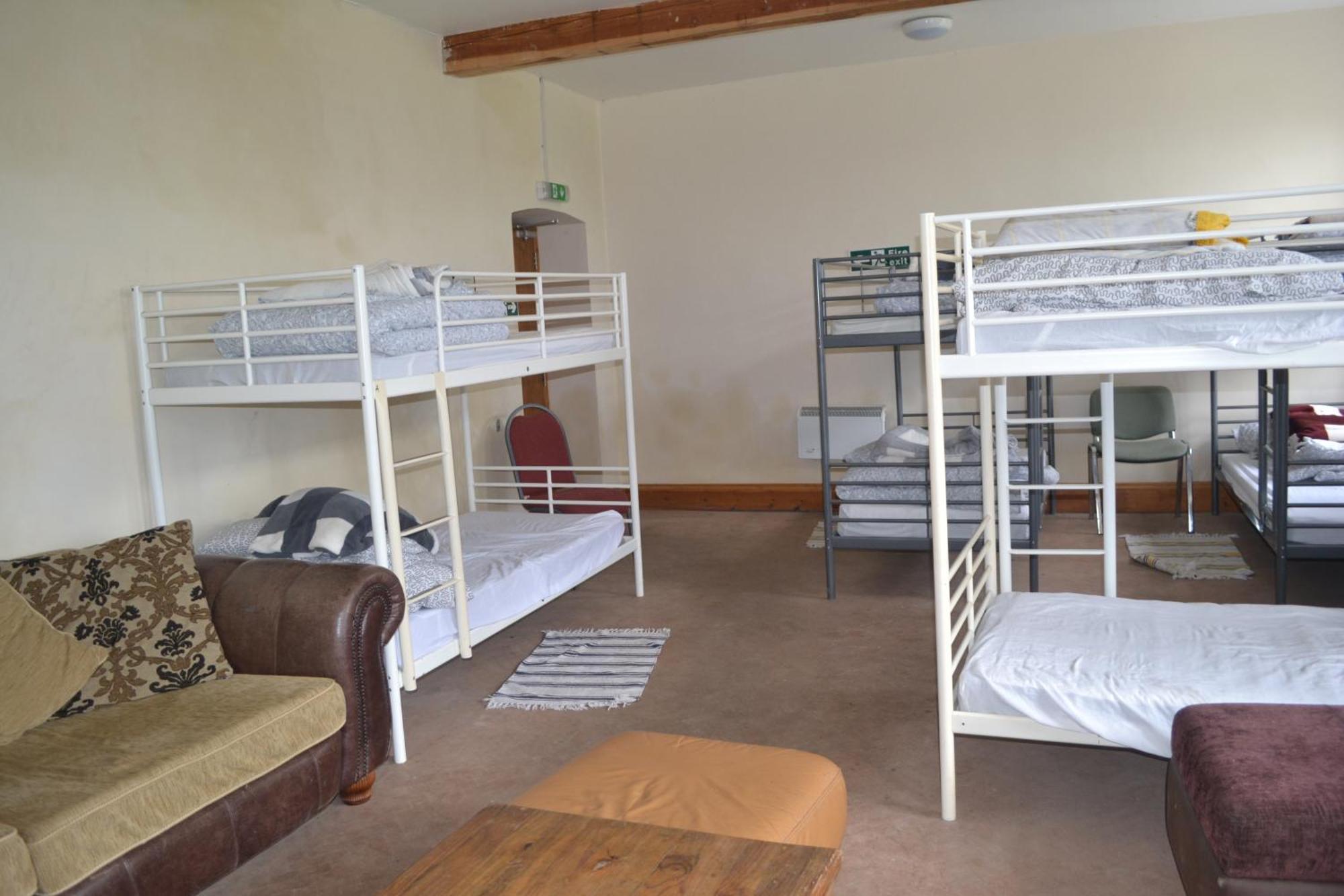Llanfyllin Workhouse - Y Dolydd Hostel Ngoại thất bức ảnh
